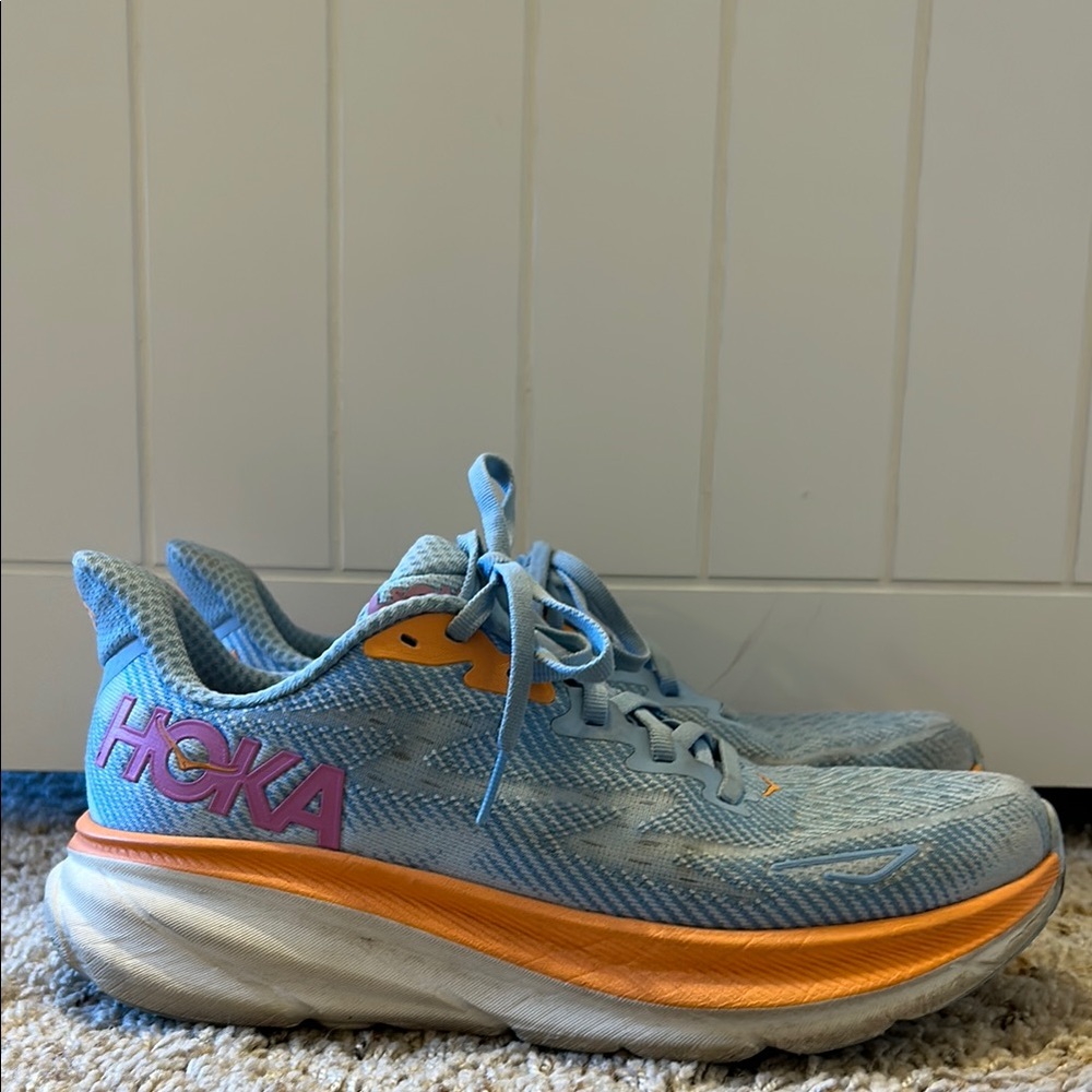 Hoka Clifton 9